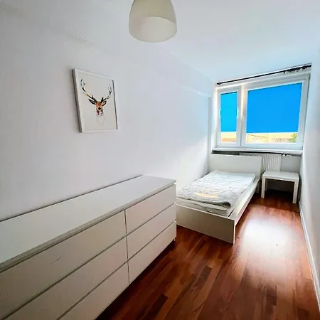 Ursus Rooms-Self Check-In-3